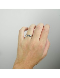 Alianza oro blanco brillo, 4 mm de ancho interior confort | Joyería Bellido