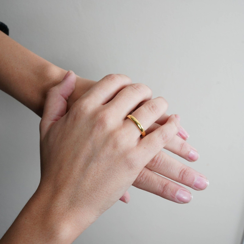 Alianza Clásica media caña oro 18K amarillo 3mm | Joyería B&Couple