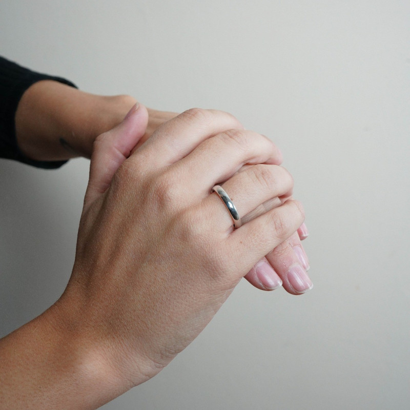 Alianza Clásica media caña oro Blanco 18K 3mm | Joyería B&Couple