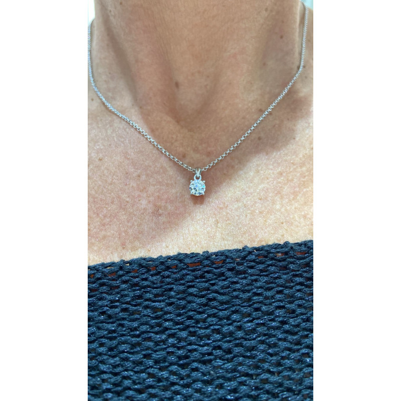 Colgante oro blanco 4 garras diamante creado 0.70ct