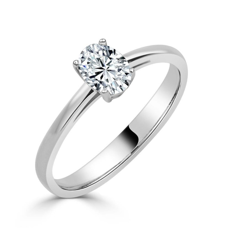 Soliatrio oro blanco con oval de 0,70 CT