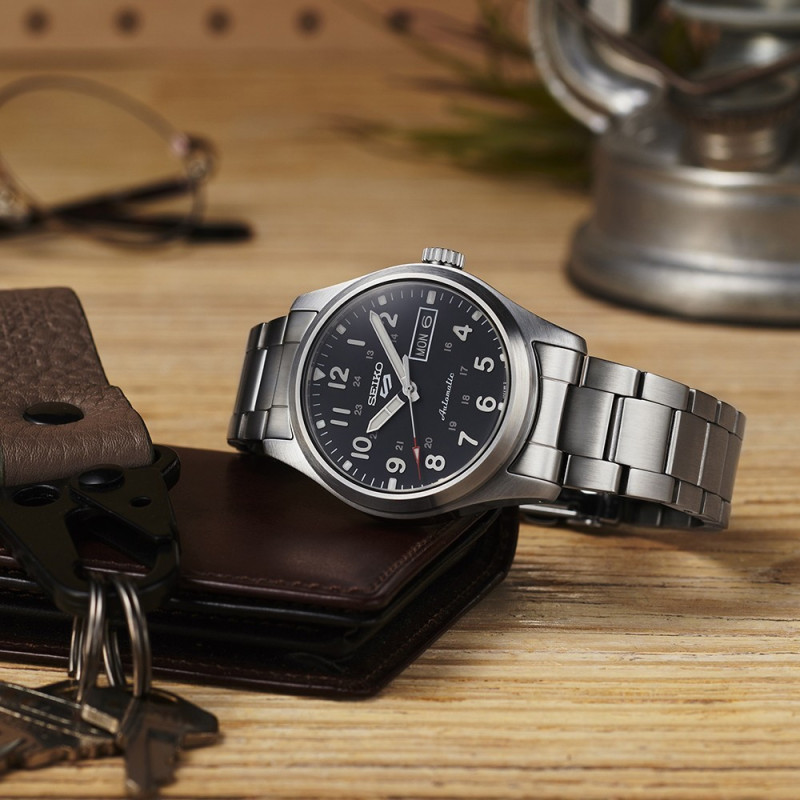 Reloj Seiko 5 Sports SRPG27K1 | Automático 39 mm, calendario día-fecha | B&Couple