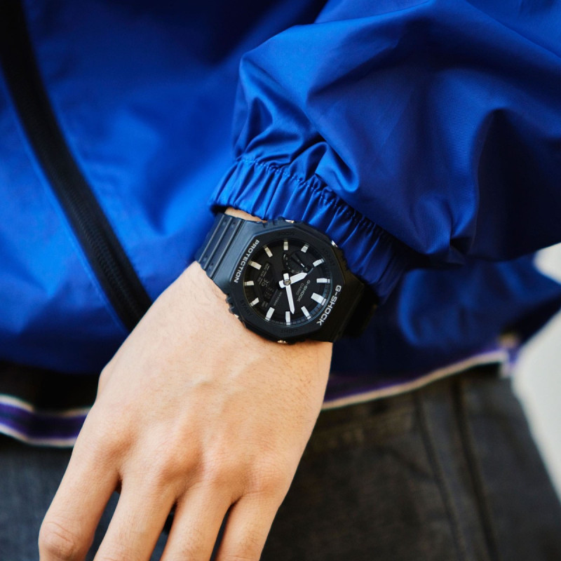 Reloj Casio G-Shock GA-2100-1AER | Diseño octogonal negro | B&Couple