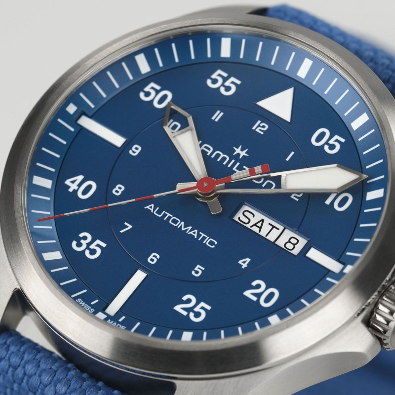 Reloj Hamilton Khaki Aviation Pilot Day Date Auto H64655941 | Automático, titanio y esfera azul | Joyería Bellido