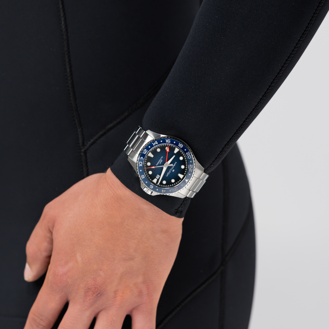 Hamilton Khaki Navy Scuba GMT Auto 43mm H82535140 | Bellido