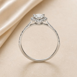Solitario oro blanco halo de talla pera · perfil del engaste, diamante natural 0,70 ct | Joyería Bellido