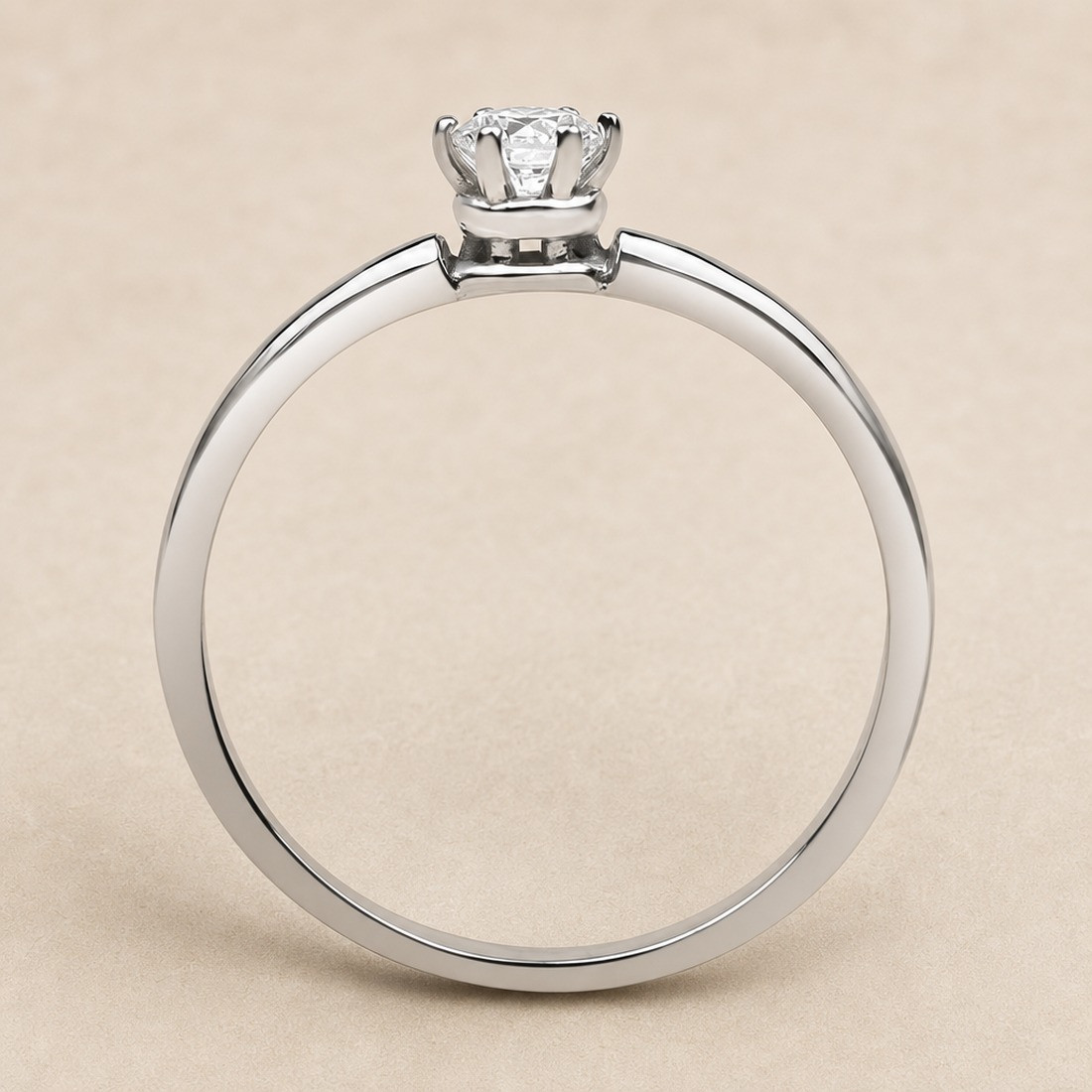 Solitario oro blanco con corona de seis garras · perfil del engaste, diamante natural 0,20 ct | Joyería Bellido