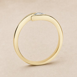 Solitario oro amarillo con engaste ojo · perfil del engaste, diamante natural 0,25 ct | Joyería Bellido