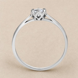 Solitario oro blanco de seis garras · perfil del engaste, diamante natural 0,30 ct | Joyería Bellido