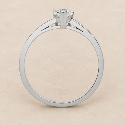 Solitario oro blanco de talla corazón · perfil del engaste, diamante natural 0,30 ct | Joyería Bellido