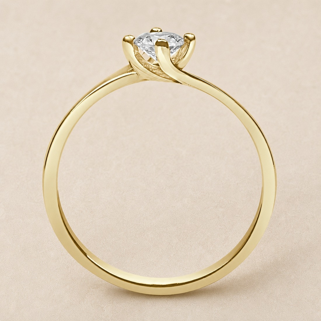 Solitario oro amarillo de cuatro garras cruzadas · perfil del engaste, diamante natural 0,30 ct | Joyería Bellido