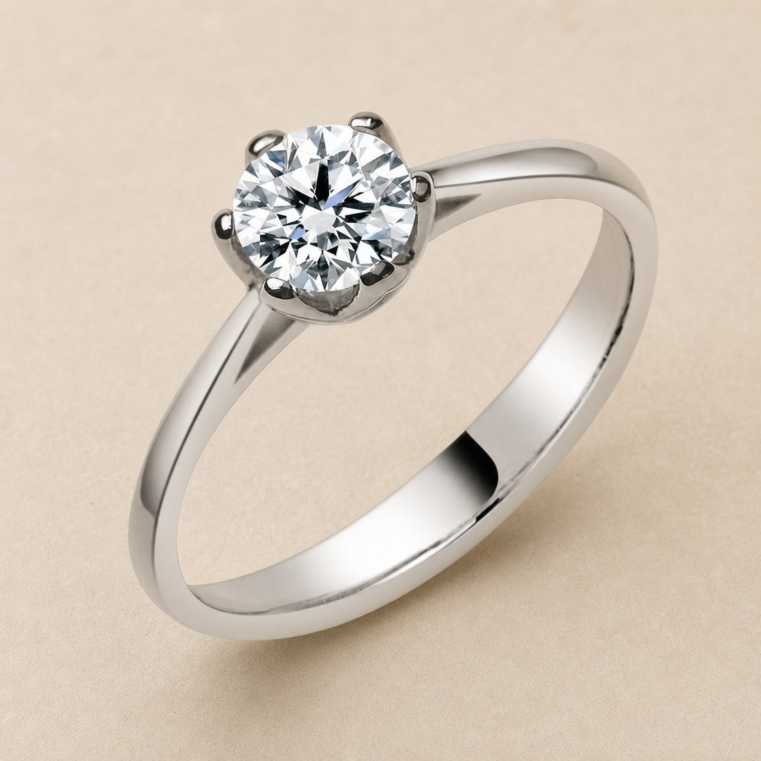 Solitario oro blanco de seis garras · vista en tres cuartos, diamante natural 0,50 ct | Joyería Bellido