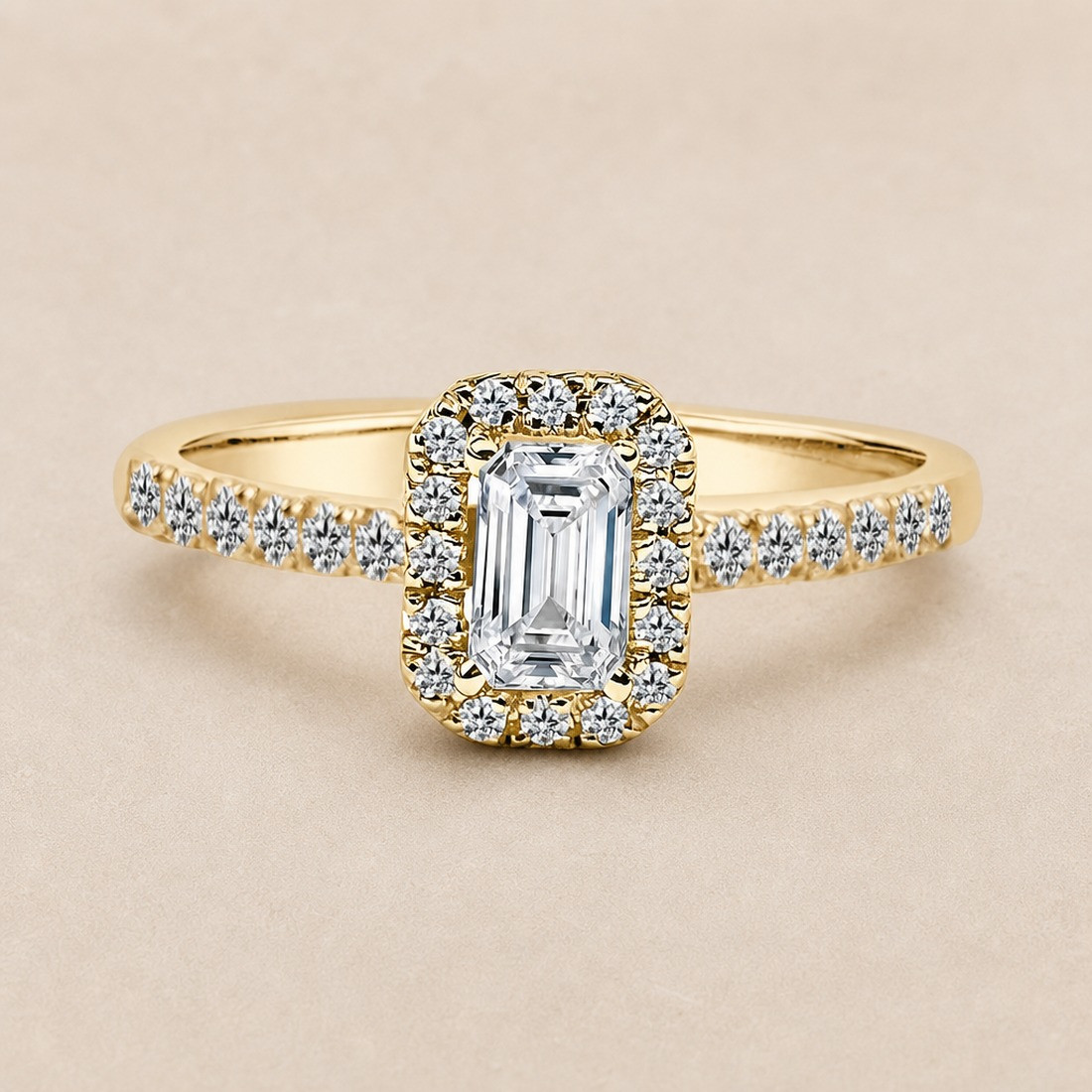 Solitario oro amarillo halo de talla esmeralda · diamante natural 0,50 ct | Joyería Bellido