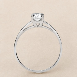 Solitario oro blanco de cuatro garras · perfil del engaste, diamante natural 0,70 ct | Joyería Bellido