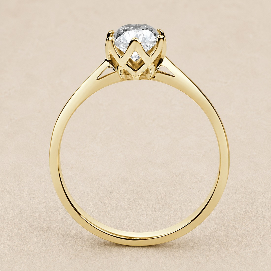 Solitario oro amarillo de seis garras · perfil del engaste, diamante natural 0,70 ct | Joyería Bellido