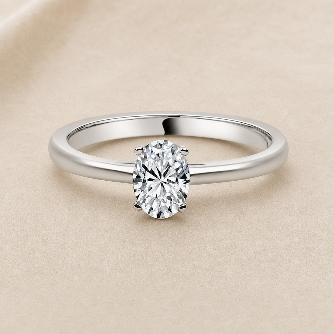 Solitario oro blanco de talla oval · diamante natural 0,70 ct | Joyería Bellido