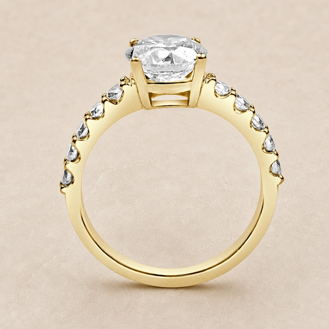 Solitario oro amarillo con diamantes en el brazo · perfil del engaste, diamante natural 2,00 ct | Joyería Bellido