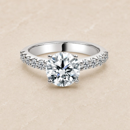 Solitario oro blanco con diamantes en el brazo · diamante natural 2,00 ct | Joyería Bellido